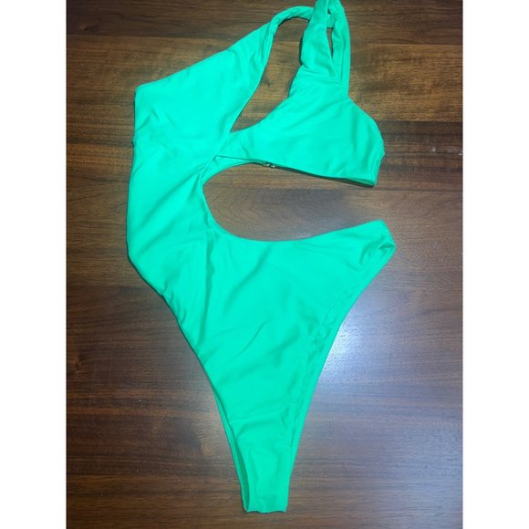 Camila Coelho Kitana One Piece in Green Medium New Womens Swimsuit - Picture 4 of 9